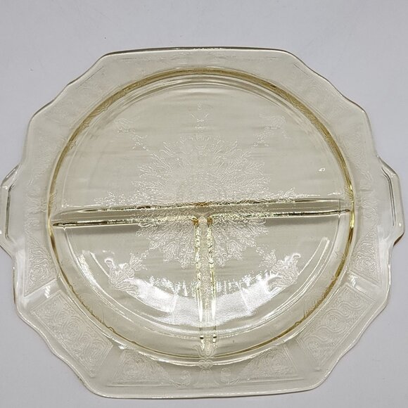 Vintage Federal Glass Divided Serving Plate With Punched Handles Design Uranium - Picture 5 of 5